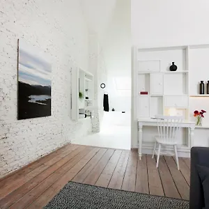 Maison Nationale Flats & Antwerp